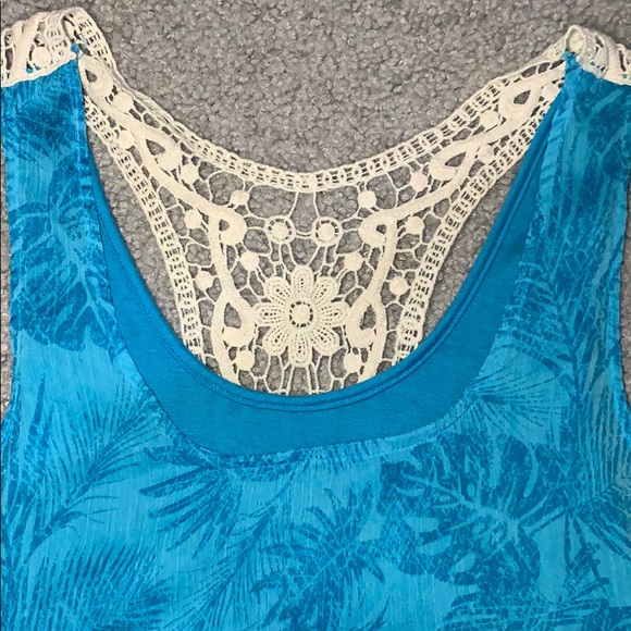 Crop tank - Picture 2 of 6